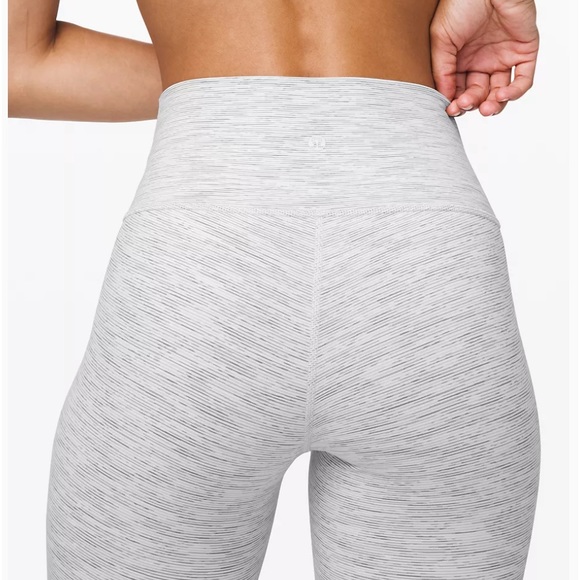 Lululemon Wunder Under High-Rise Crop 21"; Color: Wee are from space; Size 8 - Picture 4 of 7